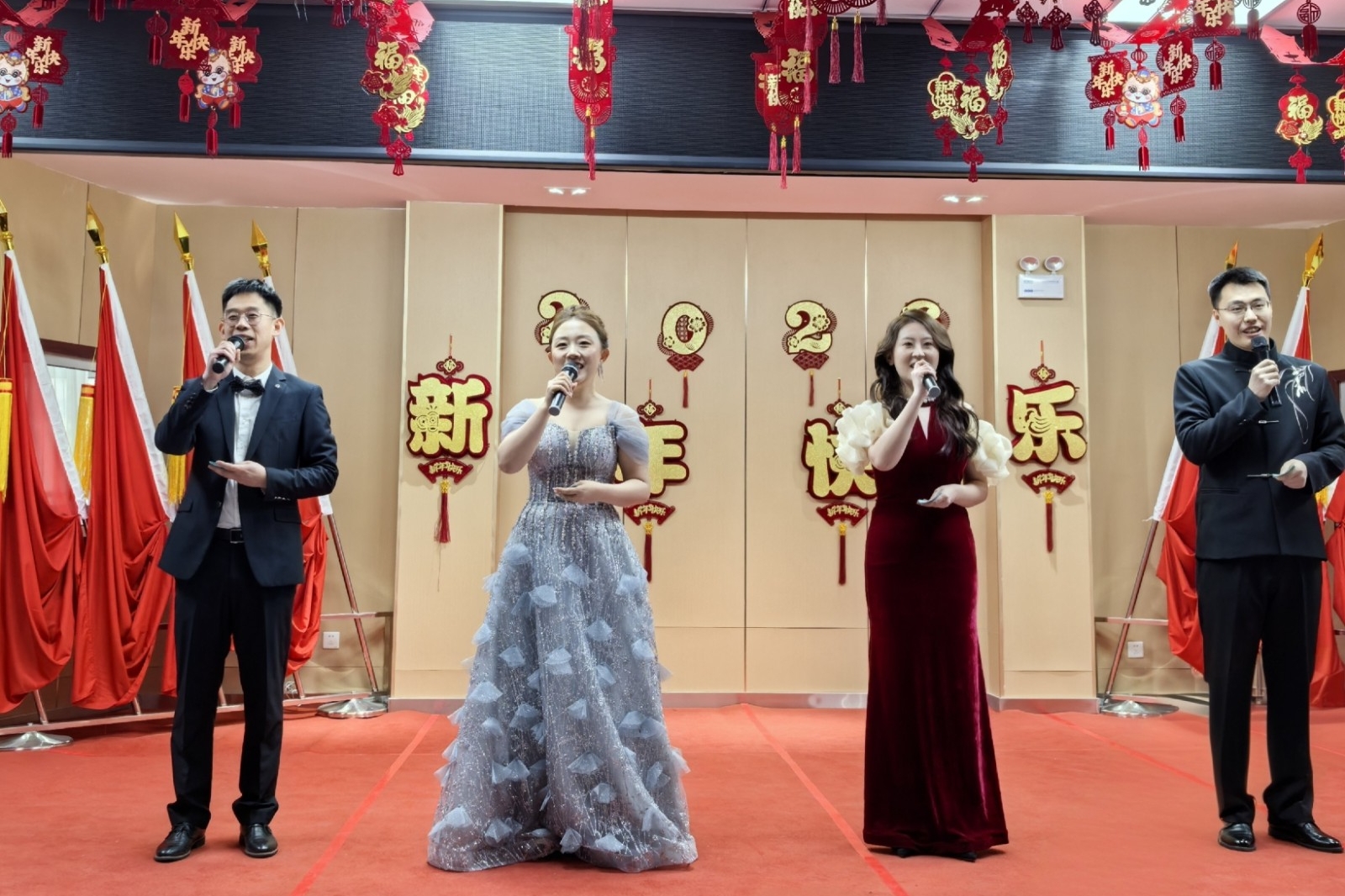 欢歌相聚 奋启新程——承德市农林科学院新年联欢会圆满落幕